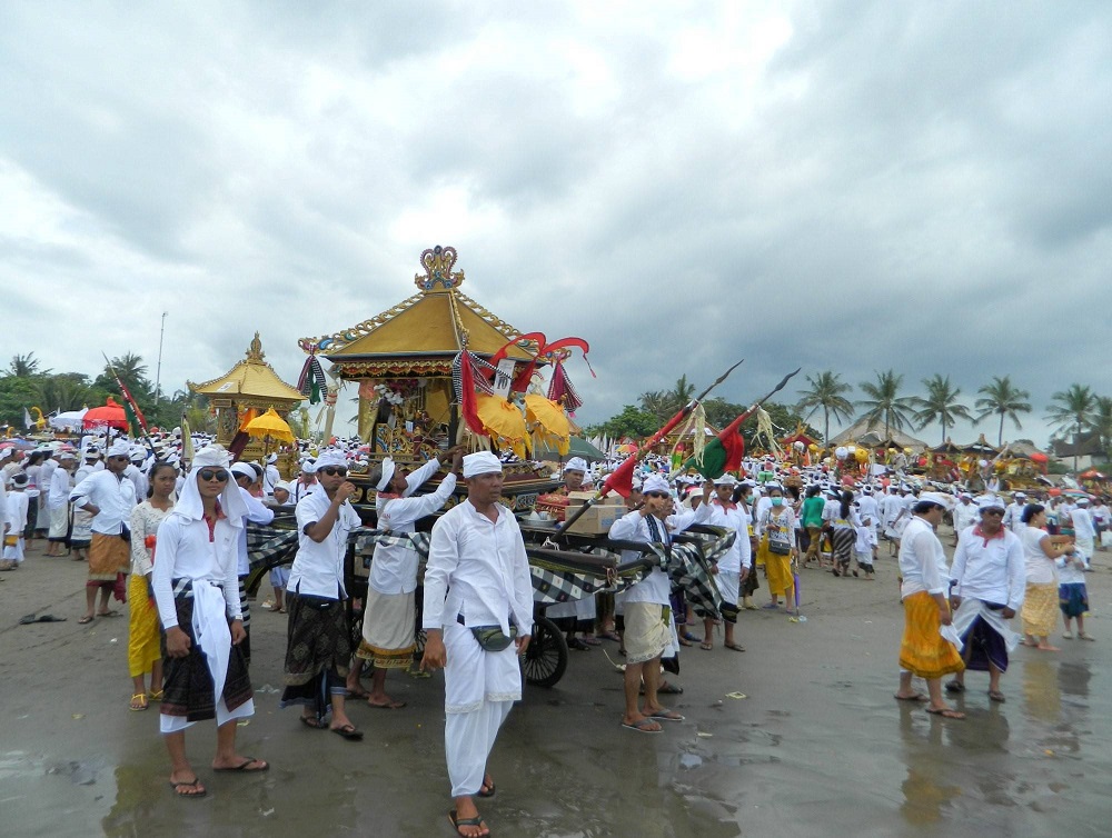 Keindahan dan Makna Adat Bali Warisan Budaya yang Hidup